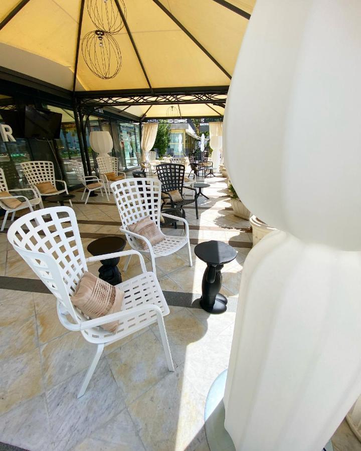 Hotel La Perla Riva del Garda Exterior foto